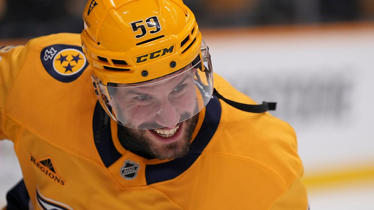 Victorious Moser, Bichsel og Josi på siden