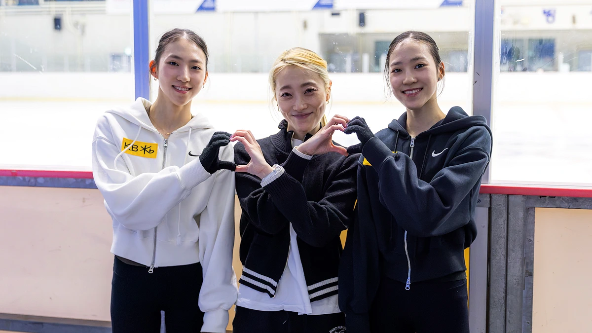 Yujae Kim med Yeaji Shin og søsteren Yuseong Kim på Taereung International Skating Rink
